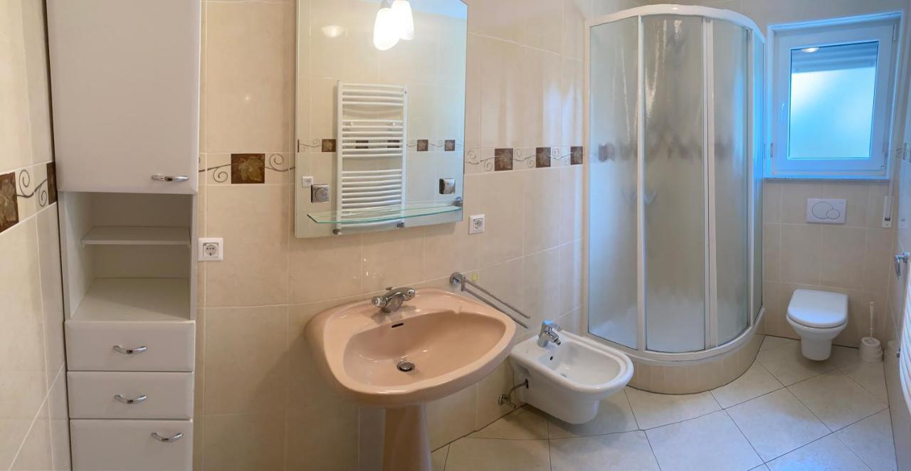 Apartments La Mer โนวีวีโนดอลสกี ภายนอก รูปภาพ